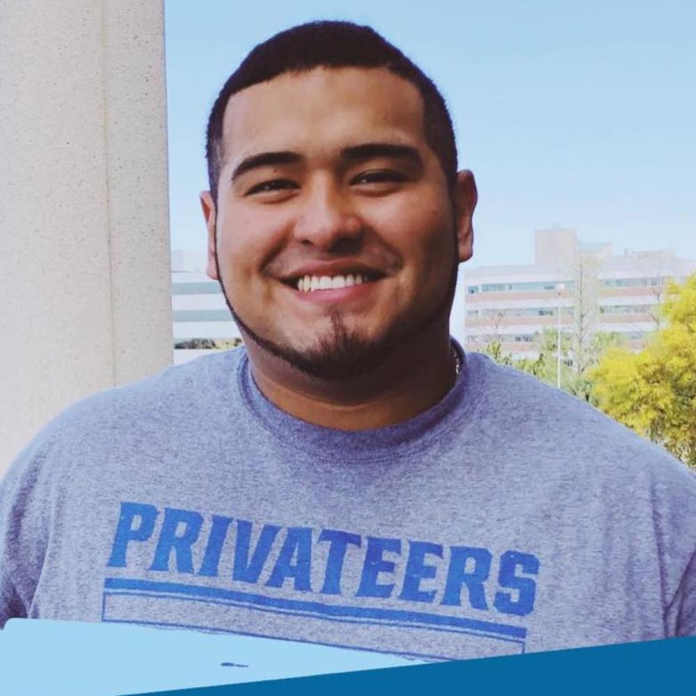 Meet your Posher, Davis